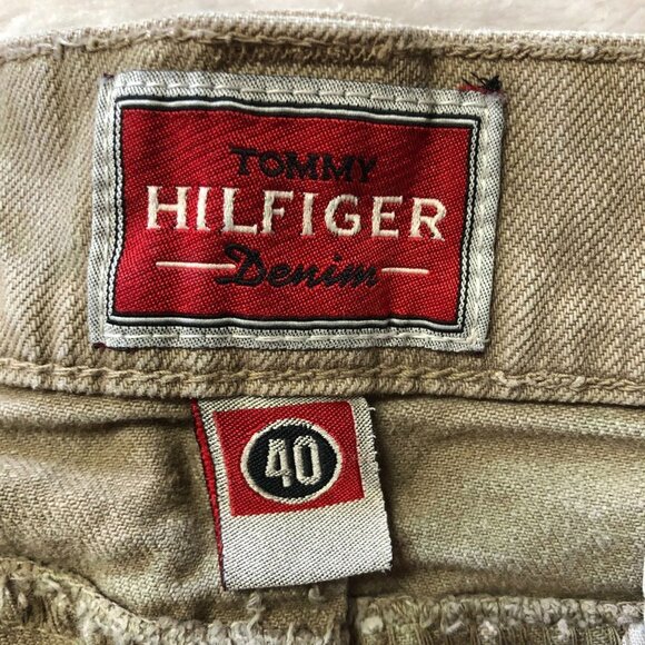 Tommy Hilfiger Khaki Cotton Cargo Shorts - Picture 4 of 16